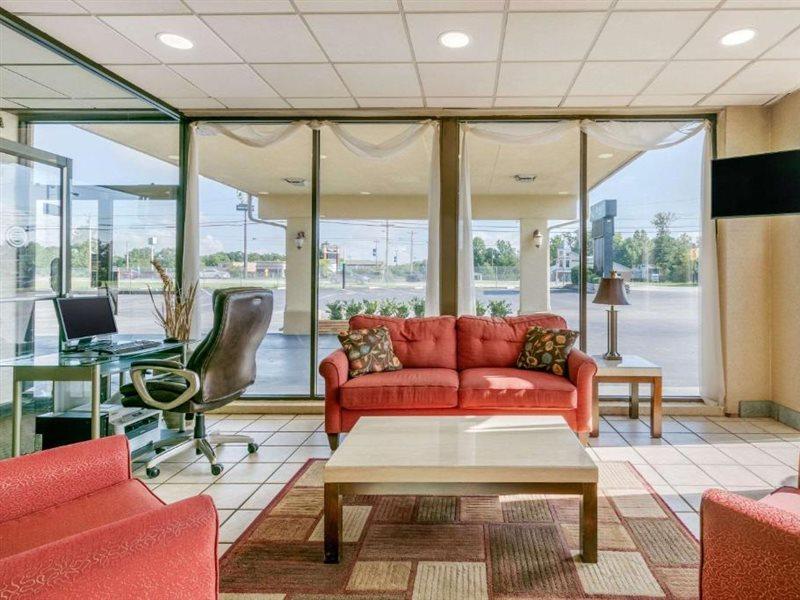 Quality Inn Manchester Bagian luar foto