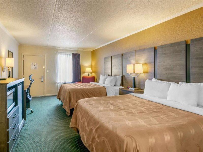 Quality Inn Manchester Bagian luar foto